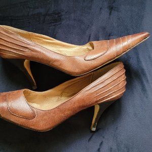 Brown Heels Sz Euro 40 or US 9 NIL